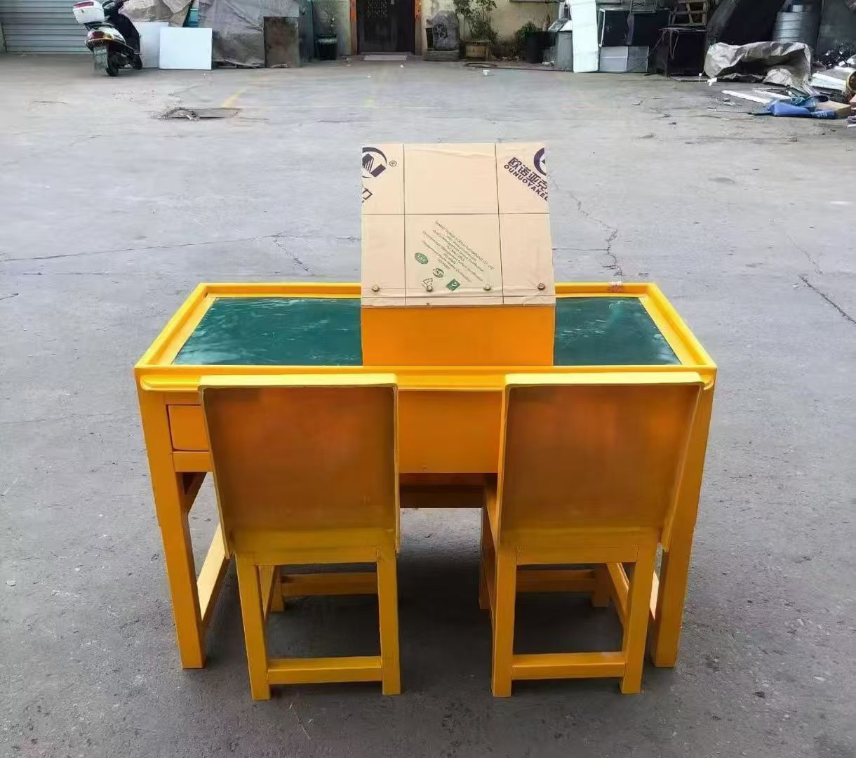 新华防静电导通桌井下煤矿火工品发放桌：危险品流转的安全守护者